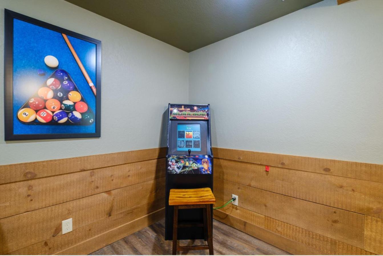 Villa Heaps Of Fun By Eden Crest Gatlinburg Esterno foto
