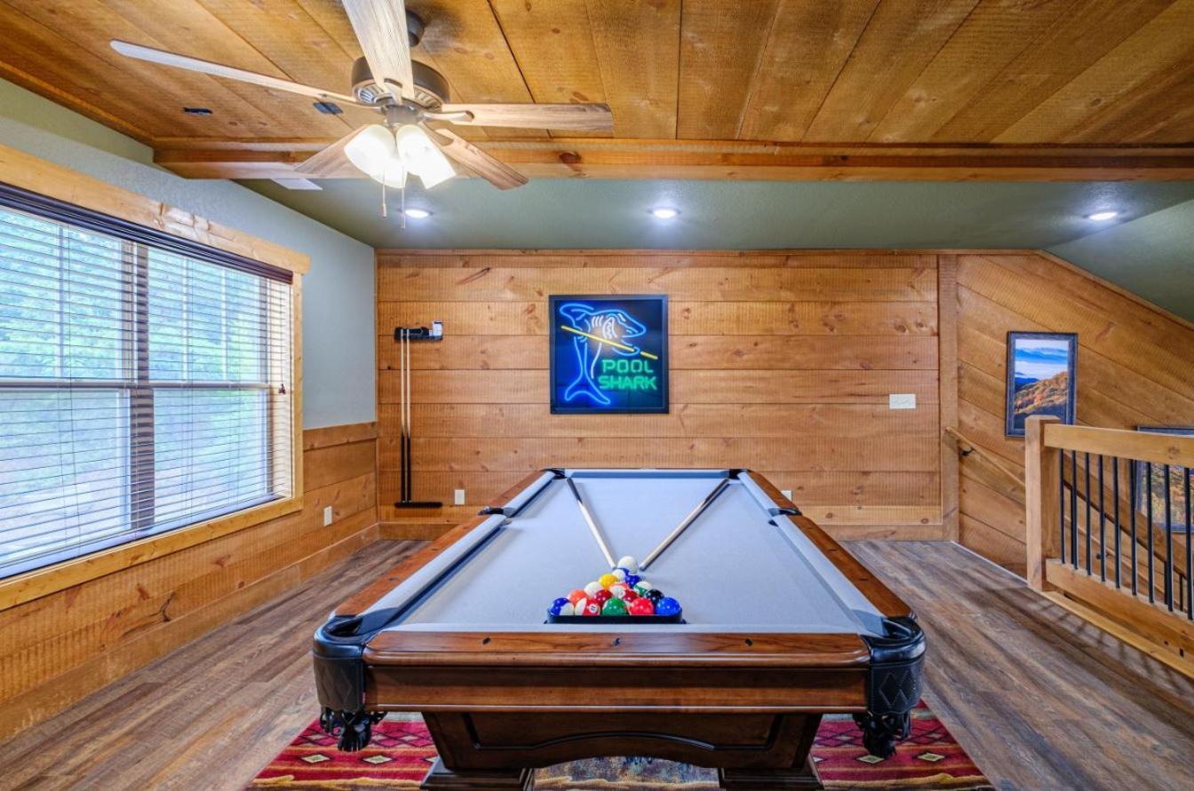 Villa Heaps Of Fun By Eden Crest Gatlinburg Esterno foto