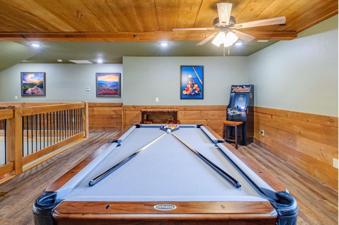 Villa Heaps Of Fun By Eden Crest Gatlinburg Esterno foto