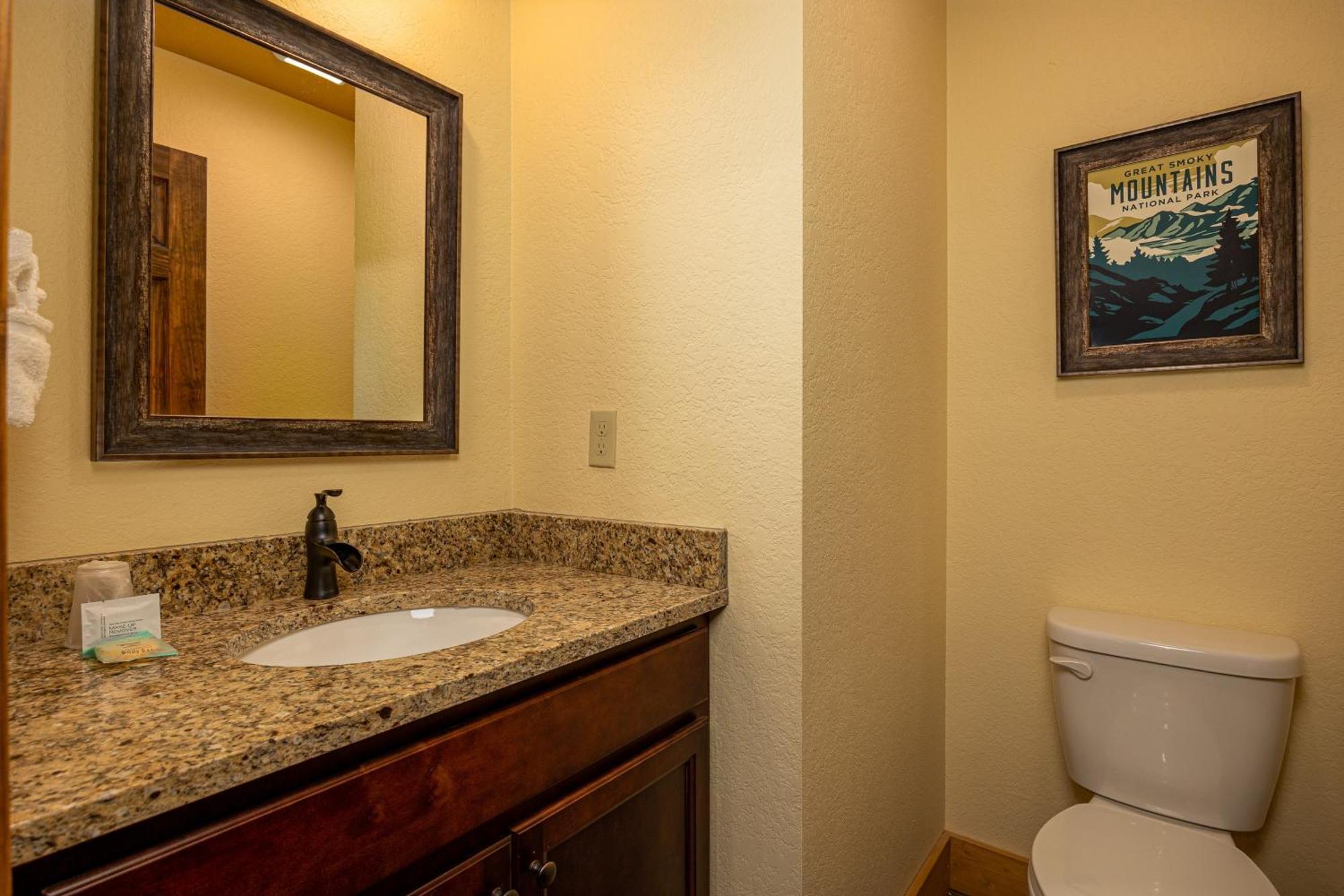 Villa Heaps Of Fun By Eden Crest Gatlinburg Esterno foto